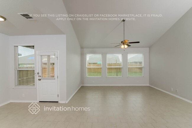 Building Photo - 13815 Murphy Haven