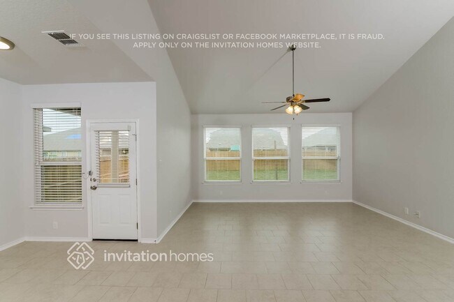 Foto del edificio - 13815 Murphy Haven