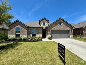 Building Photo - 809 Uplands Dr