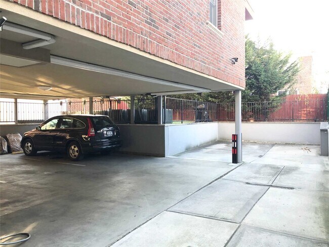 Foto del edificio - 4038 194th St