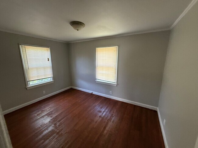 Foto del edificio - 2 Bedroom House near Downtown Raleigh east of Oakwood