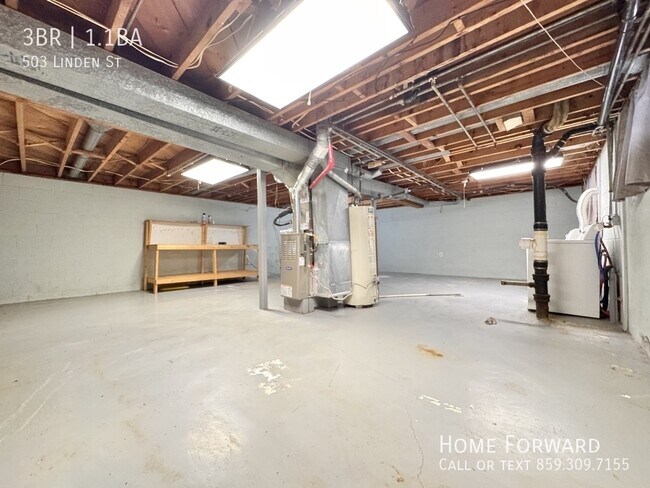 Building Photo - 503 Linden Dr
