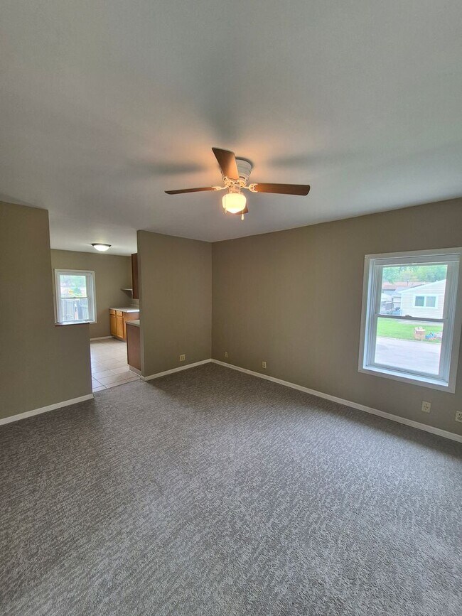 Foto del edificio - Charming 2 bed-1 bath in Bloomington