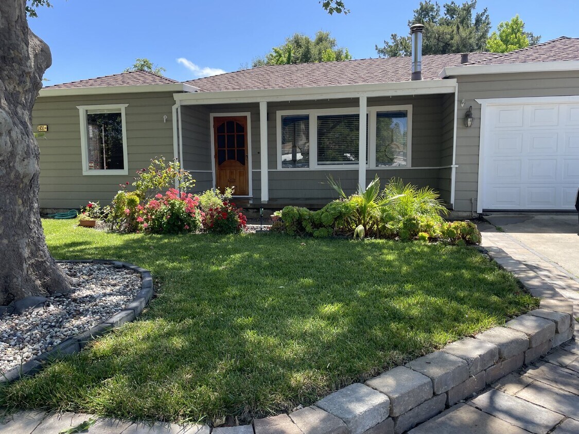 1831 Granada Dr, Concord, CA 94519 Room for Rent in Concord, CA