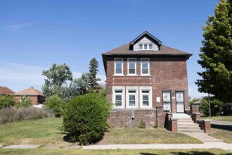Building Photo - 4204 Clements St