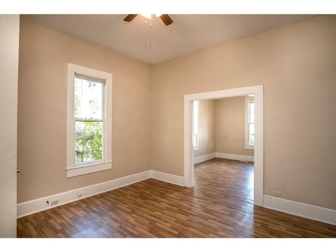 Photo - 308 Belmont