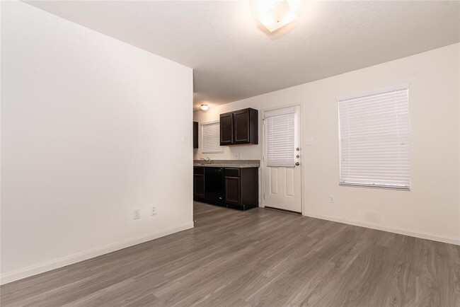 Building Photo - 13002 Bella Vida Ln