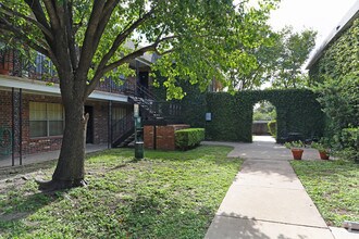 Towne Oaks Apartments Rentals Austin  Apartments com