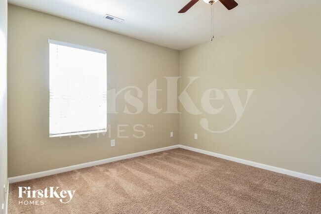 Foto del edificio - 1815 Beeson Park Ln