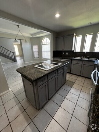 Building Photo - 201 San Saba St