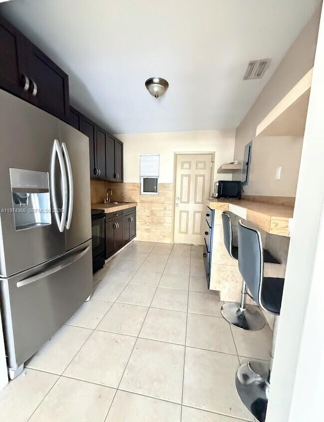 Foto del edificio - 5701 N Miami Ave