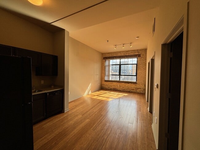 Building Photo - Grand Central Lofts