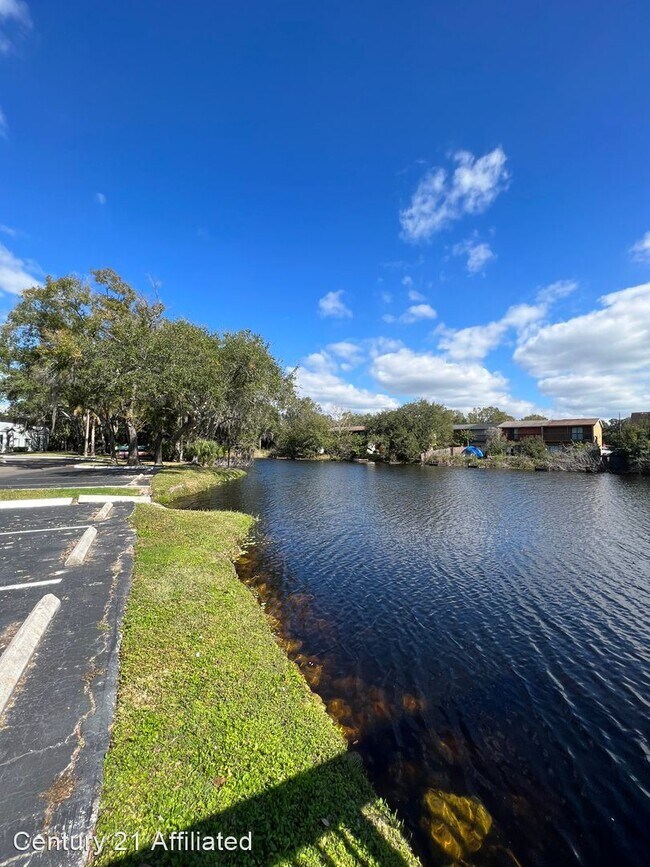 Foto del edificio - 1 br, 1 bath House - 7108 Waterside Dr.