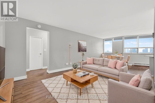 Building Photo - 4340 Bloor St W