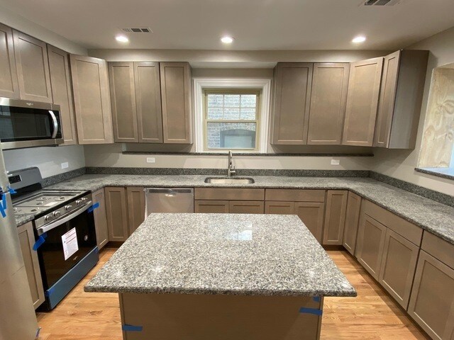 Foto principal - 3811 N Spaulding Ave