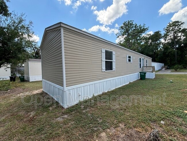 Building Photo - 356 Bayhead Dr