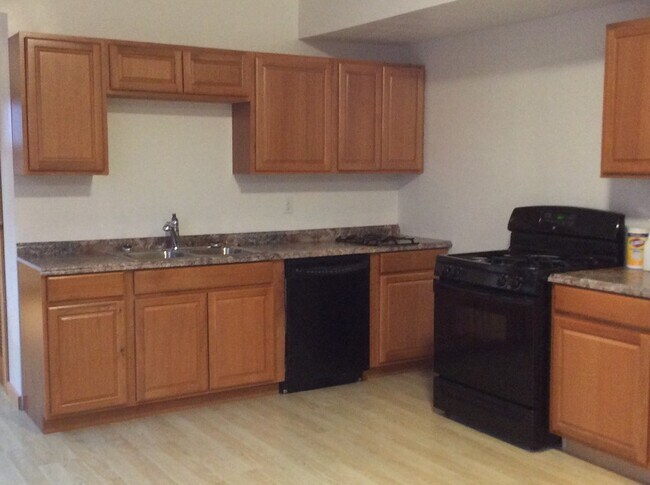 Foto del edificio - Downtown York Living at its Best! 1 Bedroom/1 Bath, Top Level Apartment, Laundry-Open Concept