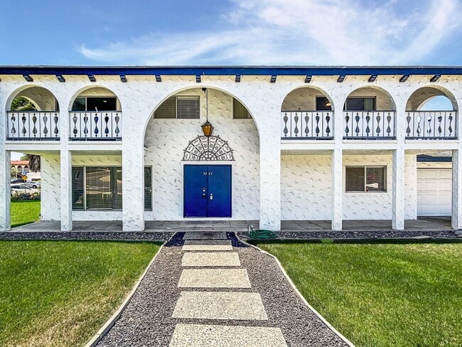 Building Photo - Charming & Spacious 4BD/3BA House in Allie...