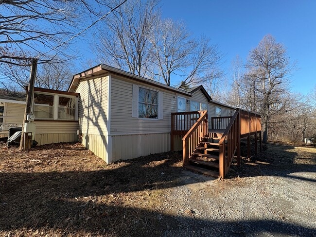 Building Photo - Spacious doublewide located in Bedford!