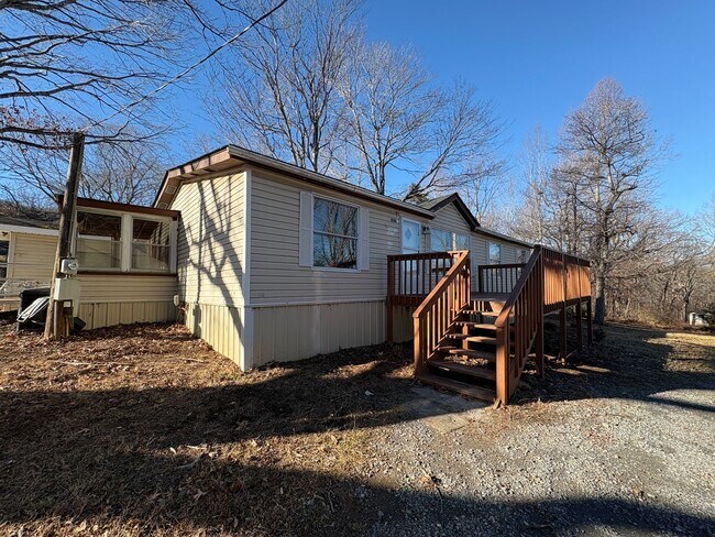 Foto del edificio - Spacious doublewide located in Bedford!