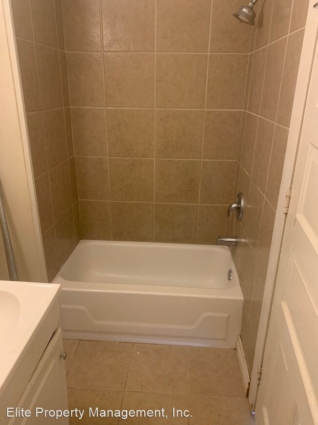 Building Photo - 1 br, 1 bath House - 574 W. Market St., Un...