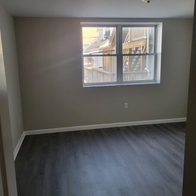 Foto del edificio - 137 N Market St