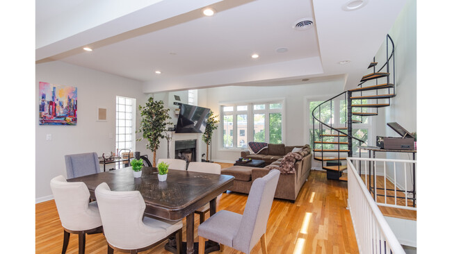 Dining Room - 1410 N North Park Ave