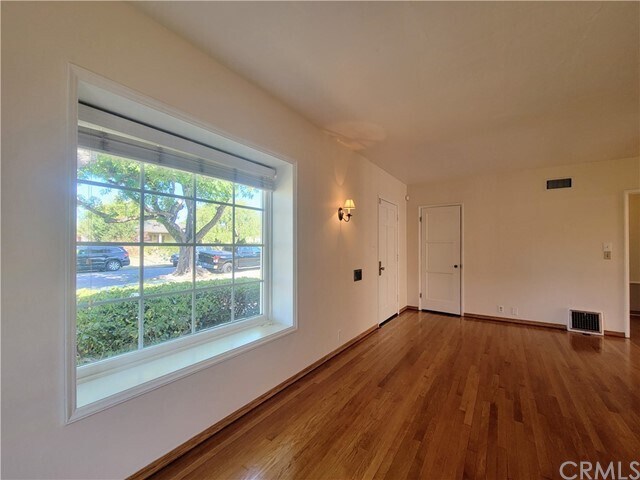 Building Photo - 3938 Gardenia Ave