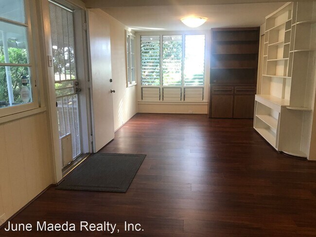 Building Photo - 3 br, 2 bath House - 3040 Manoa Rd