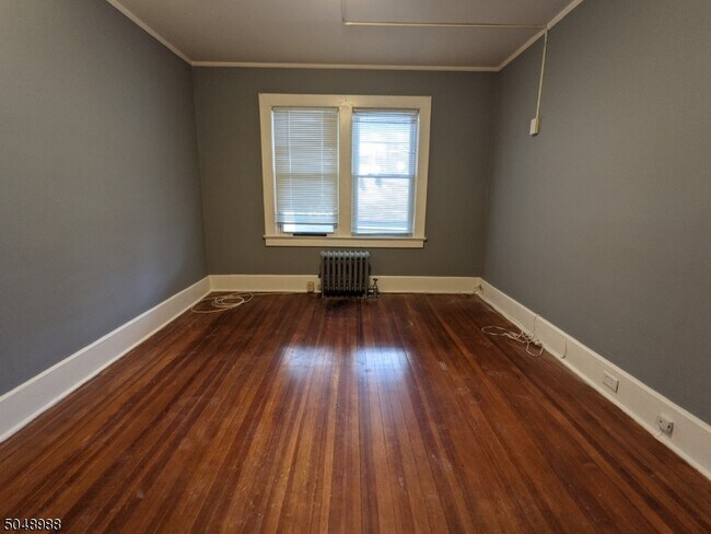 Foto del edificio - 264 Pompton Ave