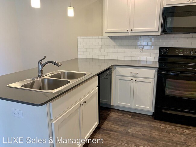 Building Photo - 3 br, 2 bath House - 767 SW 13th