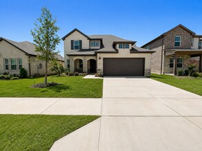 Building Photo - 715 Roanoke Dr