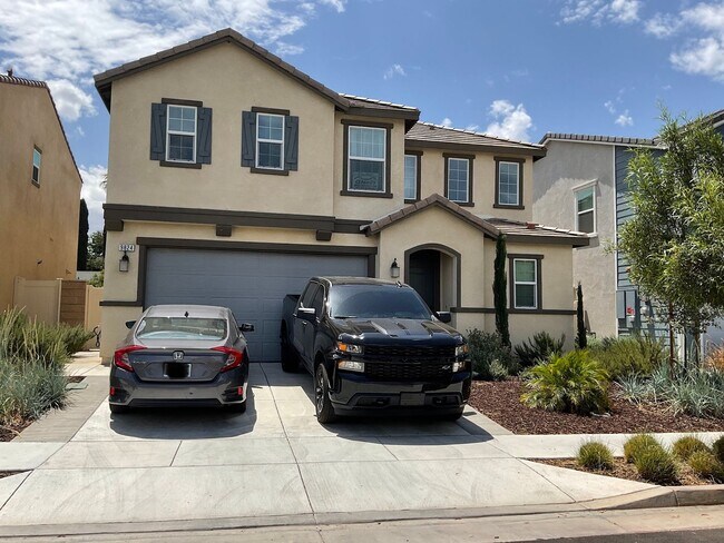 Building Photo - 3 Bedroom 2.5 Bathroom Home in Riverside