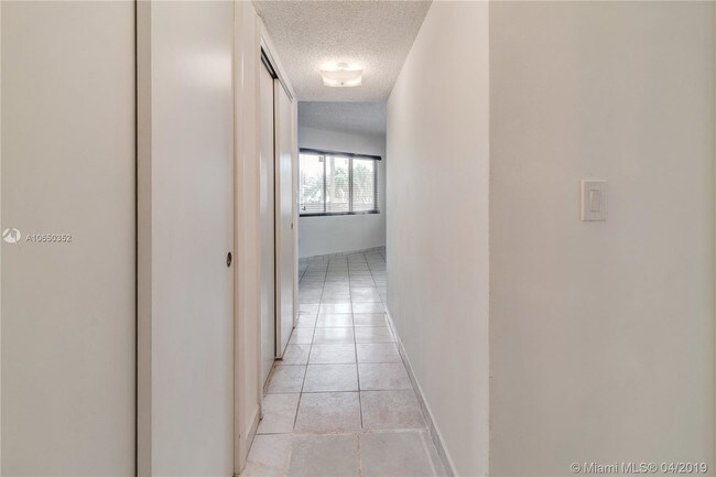 Foto del edificio - 419 NE 19th St
