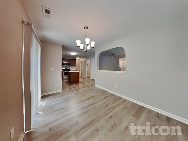 Foto del edificio - 4211 Offshore Dr