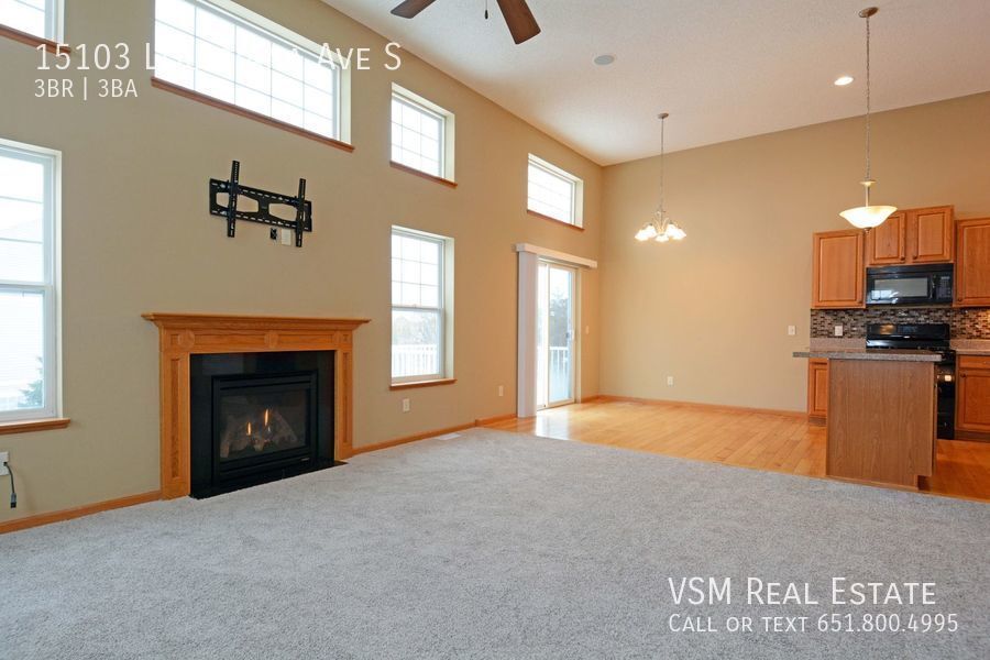 Beautifully remodeled 3 BD / 2.5 BA townho... House for Rent in