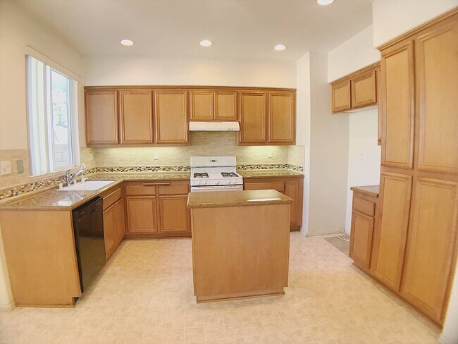 Building Photo - 1797 Watercrest Way