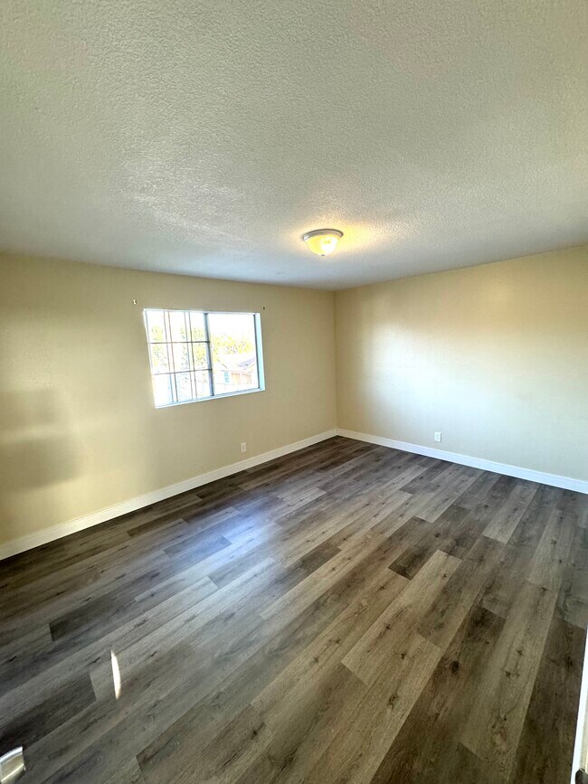 Foto del edificio - 6611 Adamson Ave