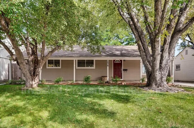 Photo - 1876 S Dahlia St House