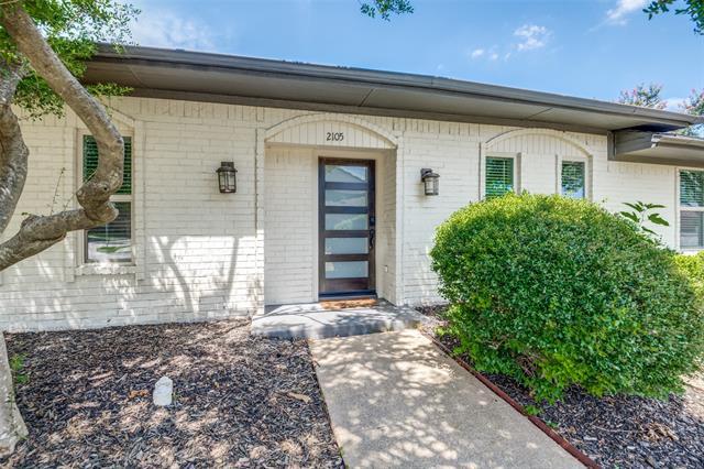 Building Photo - 2105 Huntington Dr