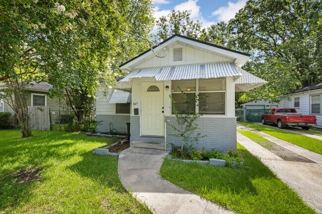 Building Photo - 845 Melson Ave