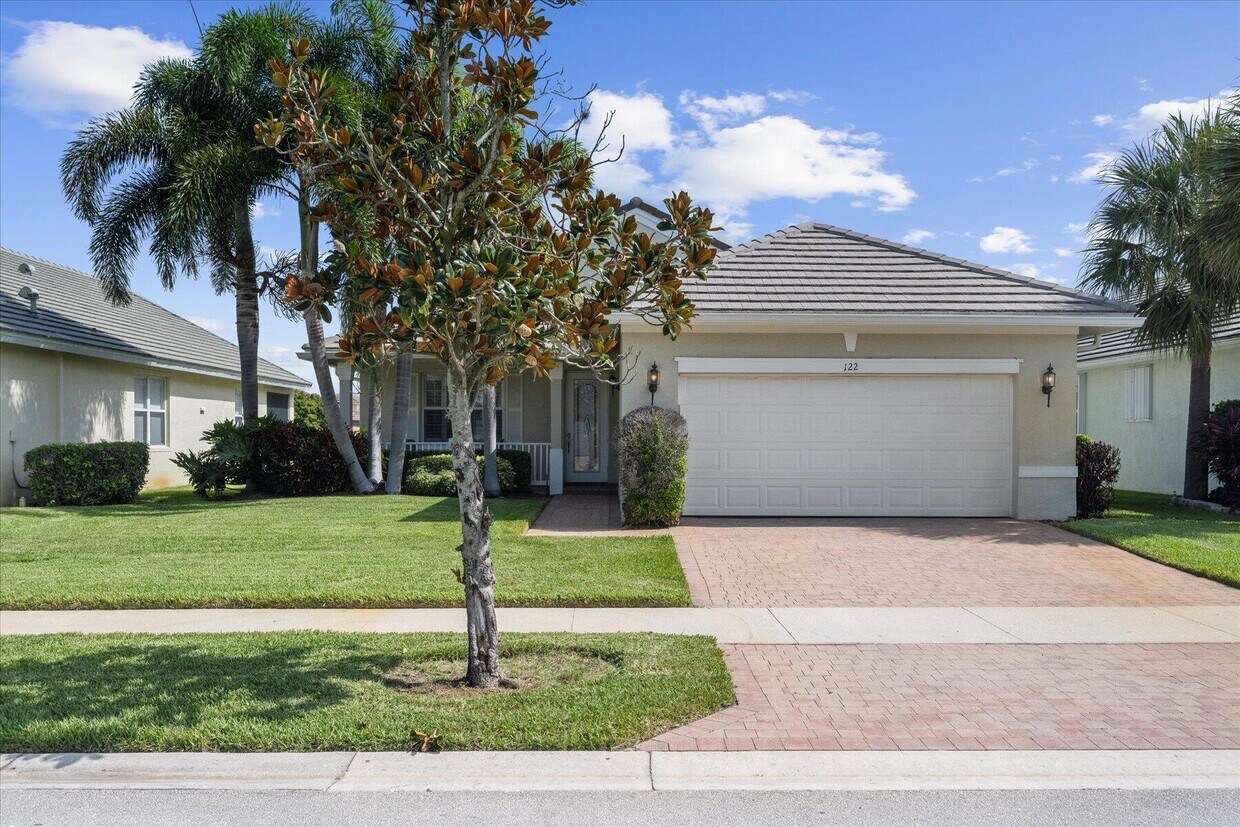 Foto principal - 122 NW Swann Mill Cir