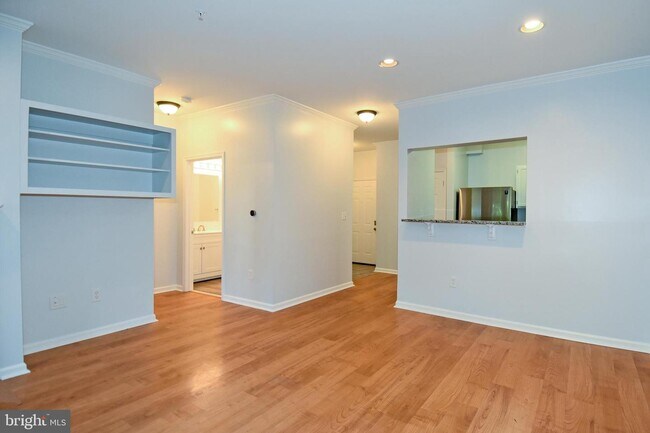 Building Photo - 14305 Grape Holly Grove