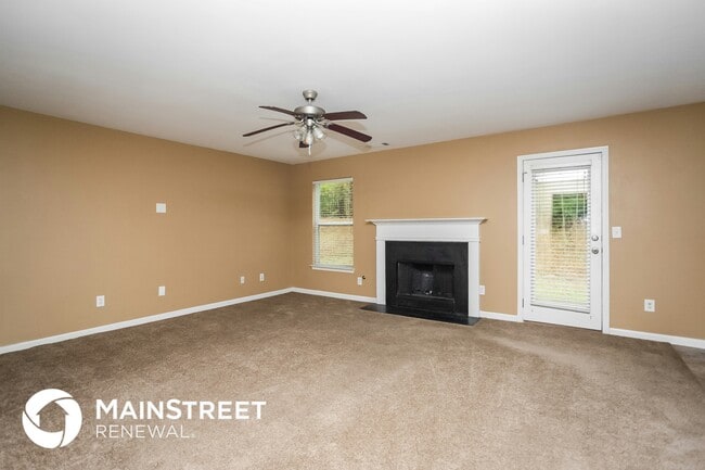 Building Photo - 6237 Selborn Dr SW