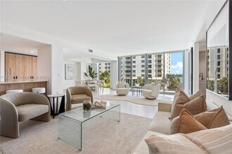 Building Photo - 10281 W Bay Harbor Dr