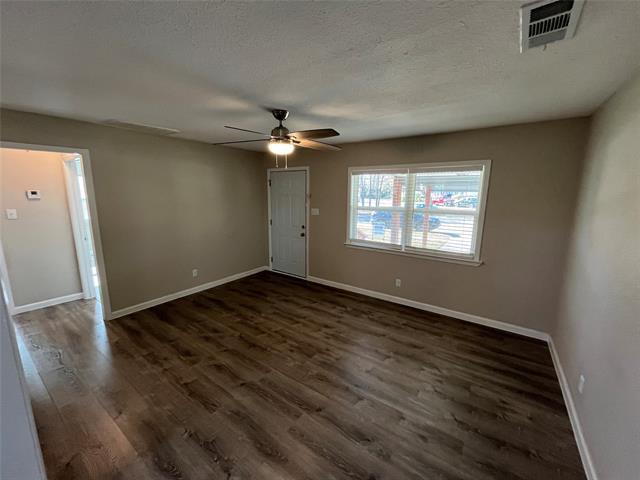 Building Photo - 2100 Camden Dr