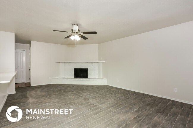 Foto del edificio - 603 Woodcrest Way