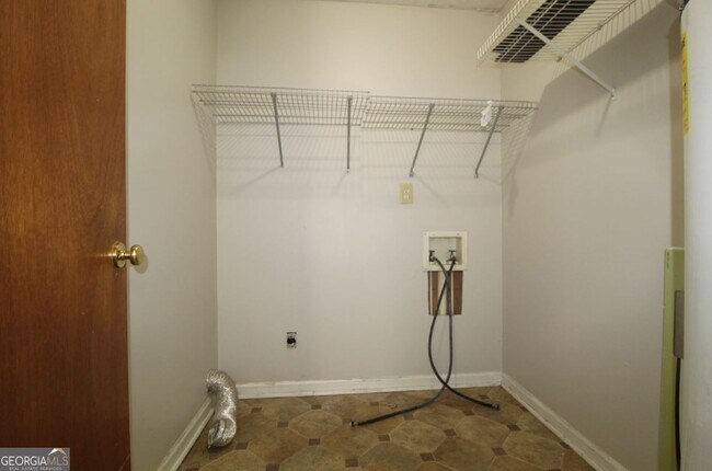 Foto del edificio - 16 Woodberry Dr