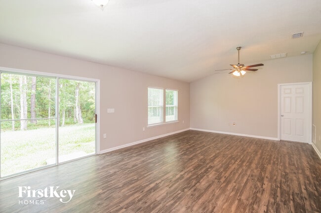 Building Photo - 7605 Fanning Dr