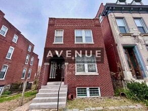 Building Photo - 2633 Russell Blvd